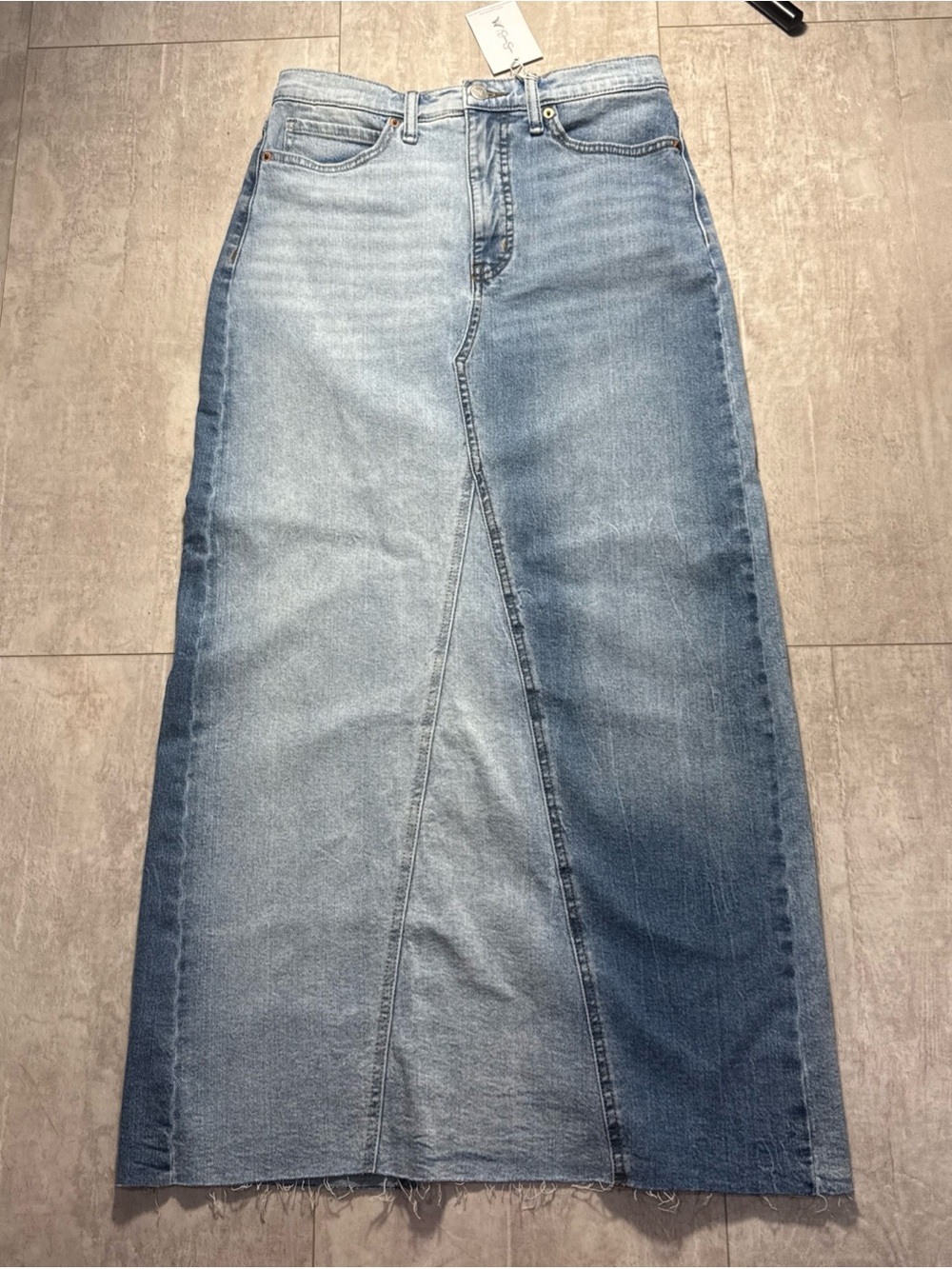 NWT Jessica Simpson Women's Two-Tone Light Blue Denim Maxi Skirt Sz 4 cowgirl